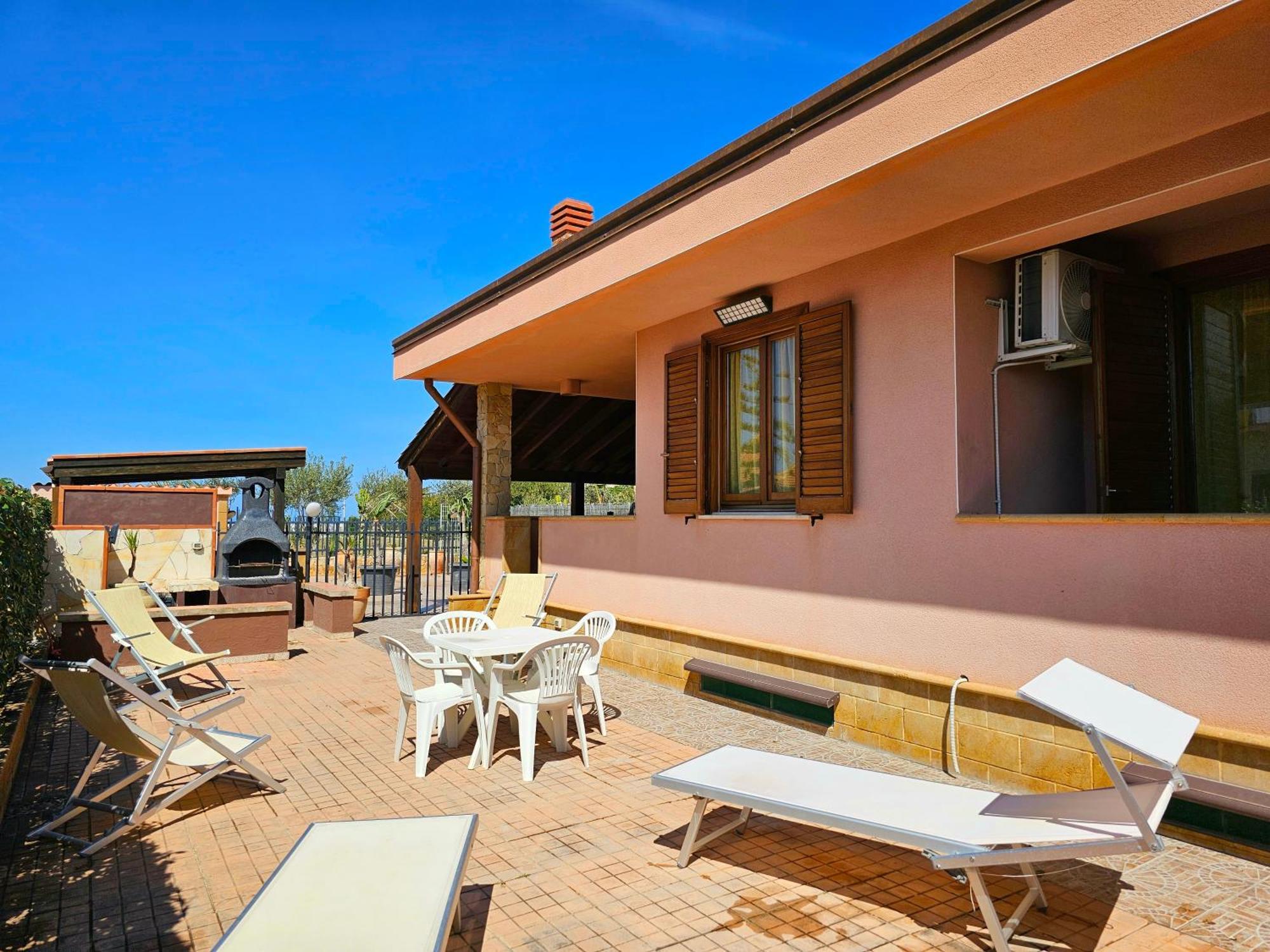 Costa Mediterranea Holiday Homes Campofelice Di Roccella Bagian luar foto