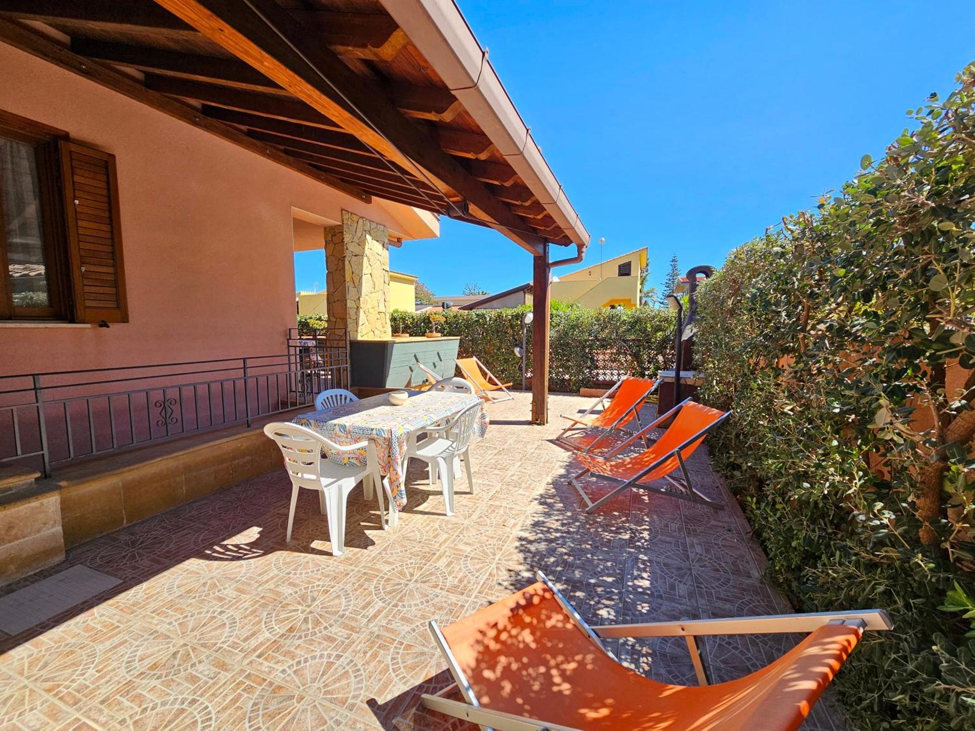 Costa Mediterranea Holiday Homes Campofelice Di Roccella Bagian luar foto