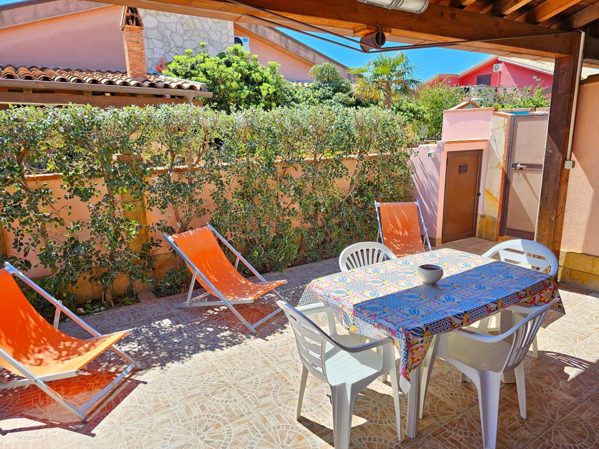 Costa Mediterranea Holiday Homes Campofelice Di Roccella Ruang foto