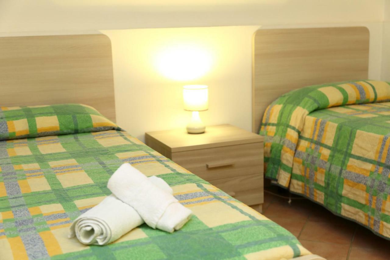 Costa Mediterranea Holiday Homes Campofelice Di Roccella Bagian luar foto